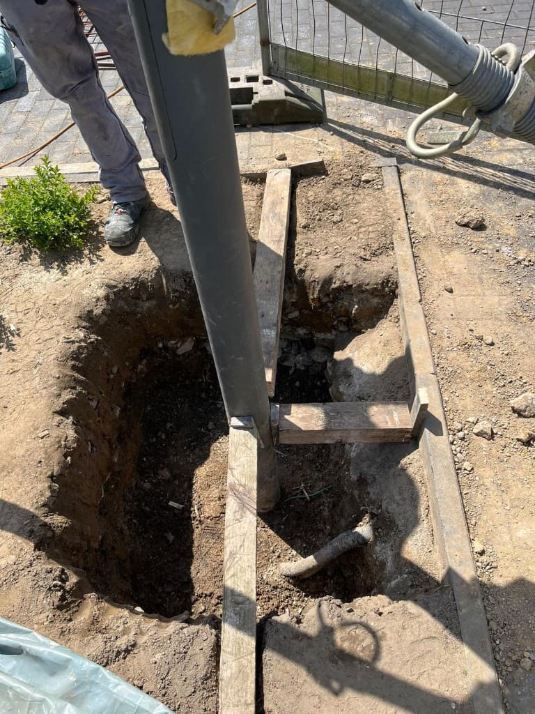 Mauerwerksarbeiten und Fassadenarbeiten im Baufortschritt